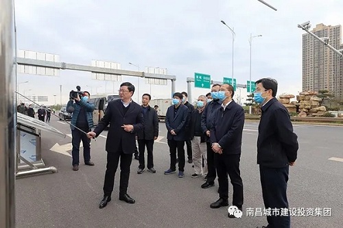 吳曉軍深入昌南大道快速路、洪都大道快速路項目現場(chǎng)調研指導